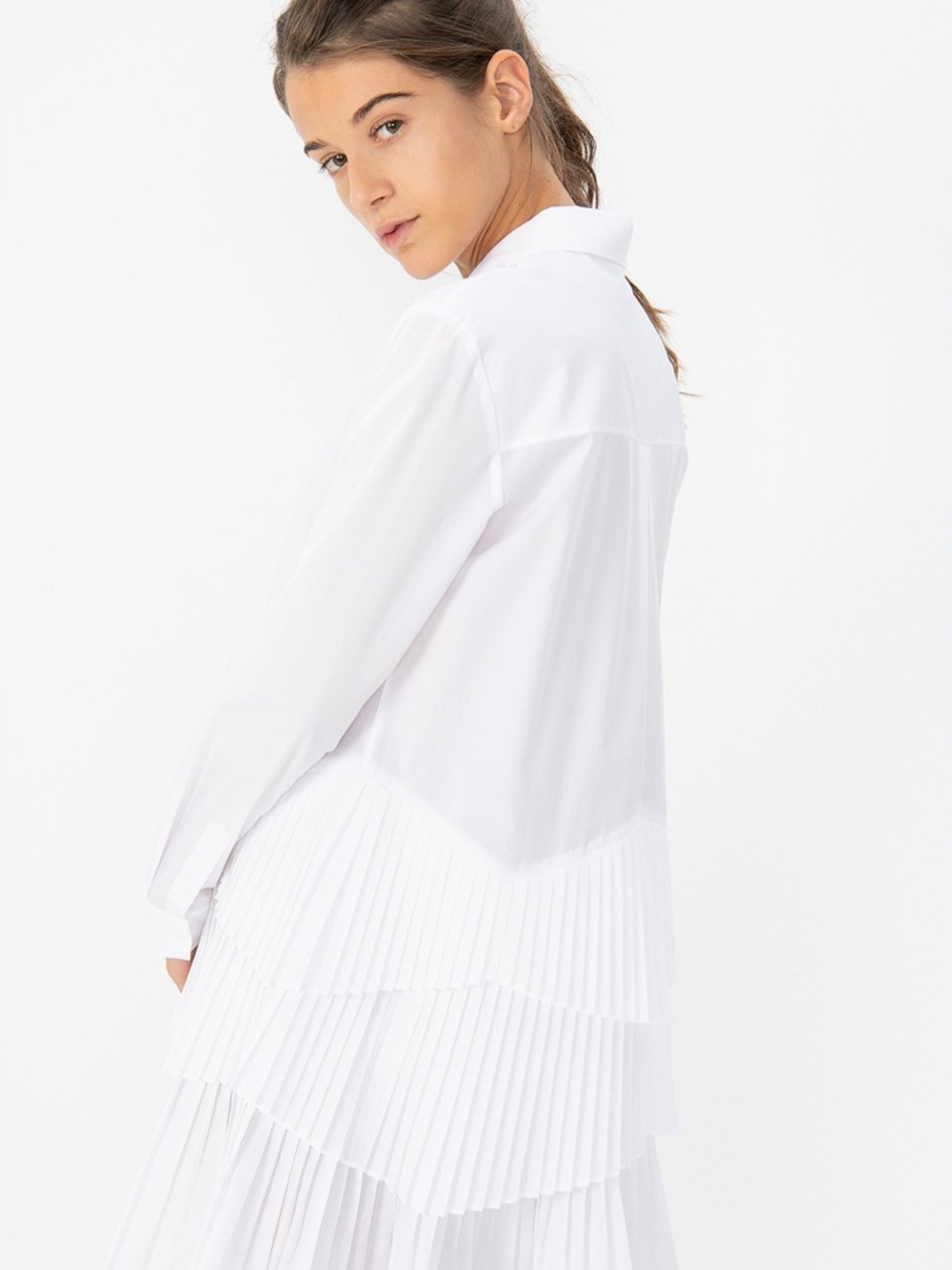Banana Republic Tiered Tulle Blouse 🤍🐇